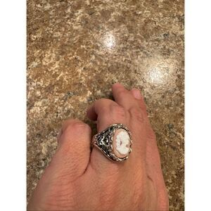 Woman’s vintage style cameo ring size 7 never worn